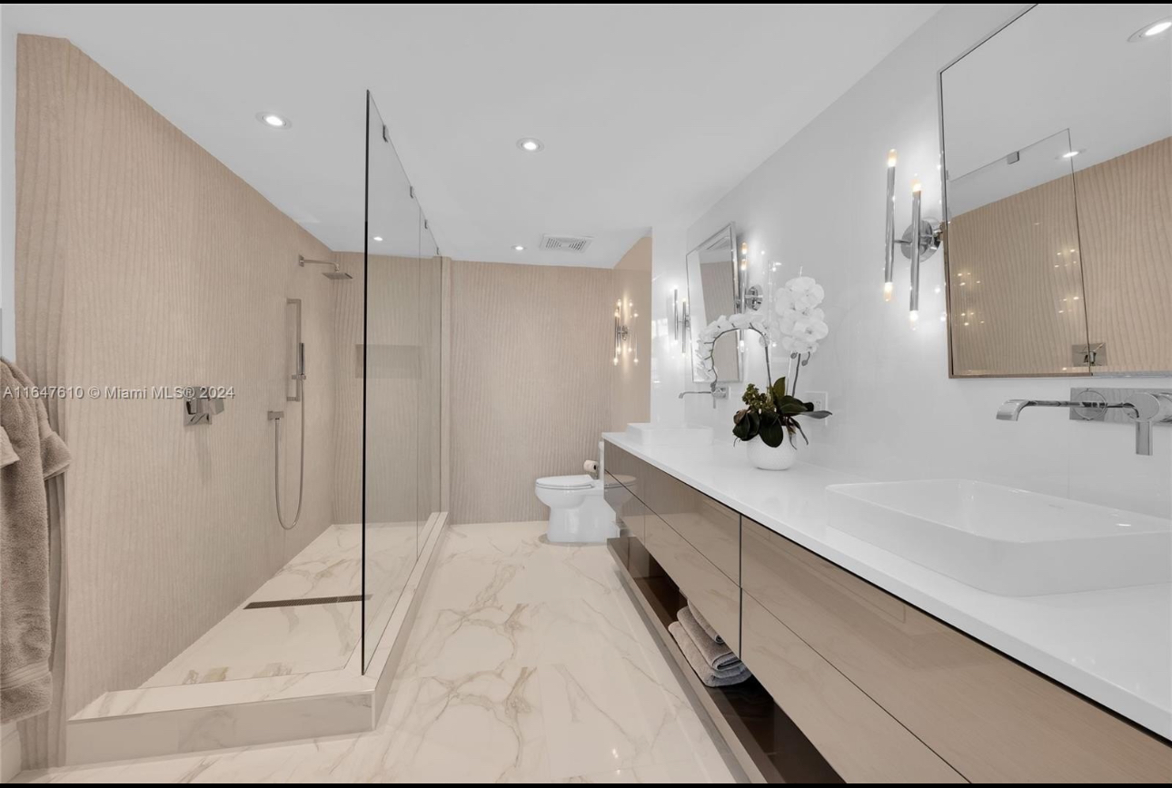 Luxury bathroom remodeling in Coconut Grove